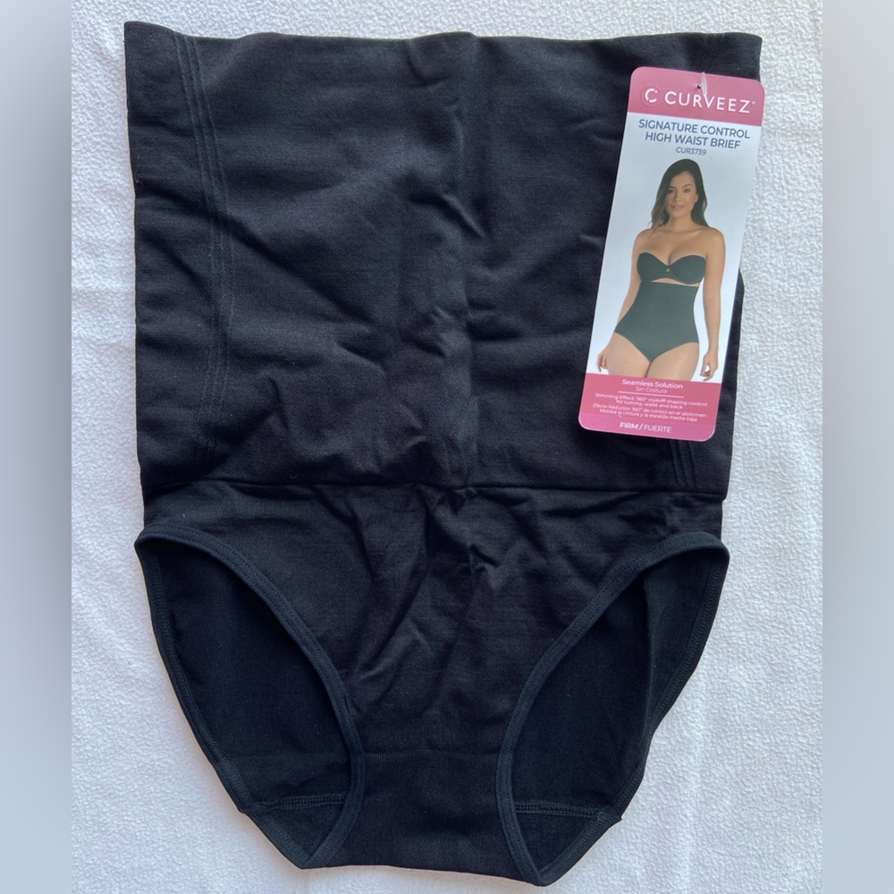 Curveez NWT Medium signature control high waist brief